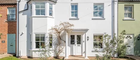 Holly House, Wells-next-the-Sea: An attractive period property on The Buttlands
