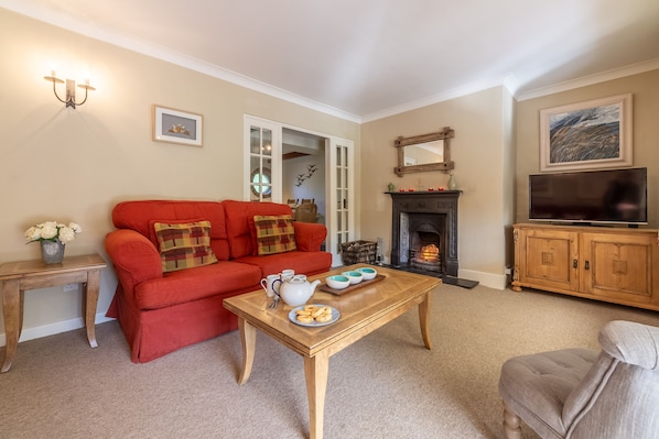 Columbine Cottage, Holme: Sitting room