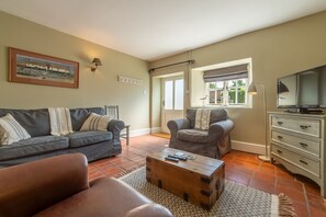 Pear Tree Cottage: Sitting room