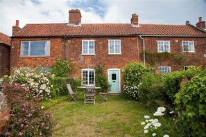 4 Gravel Hill, Burnham Overy Town: Front elevation