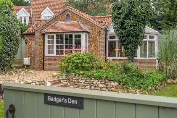 Badger's Den, Heacham: Front elevation