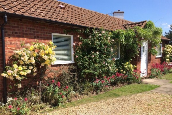 Sea Wind, Brancaster: A delightful bungalow situated in a quiet cul-de-sac