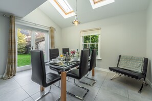 Holly Lodge, Wells-next-the-Sea: Dining area