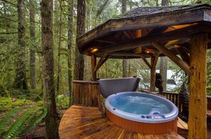 Bain à remous extérieur