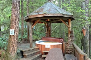 Nice covered hot tub