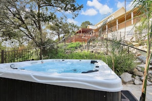 Unwind in the evenings in the hot tub