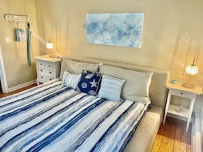 King size cloud bed with seasonal view of Mt Baldhead (November - April)