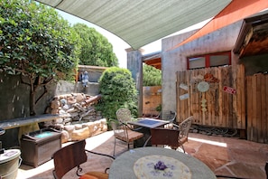 Private-Outdoor courtyard-fire pit, gas grill, table just for you in the.