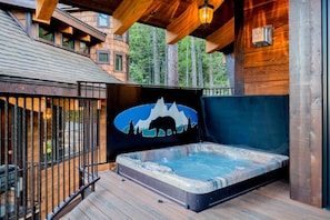 Imagine spending time in your own private hot tub, 25' in the air on the Tamarack deck!