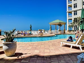 Pool deck to relax in the Florida sun