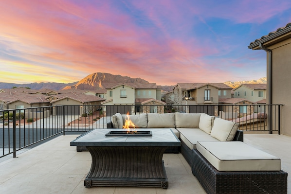 Upper Patio Firetable