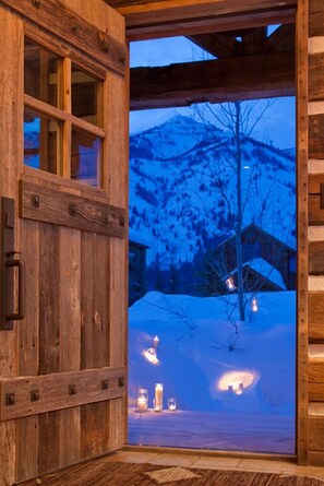 Entryway - Shooting Star Cabin 04 - Teton Village, WY - Luxury Villa Rental