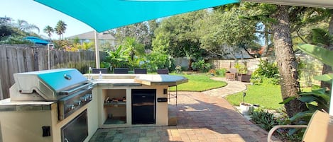 Outdoor kitchen