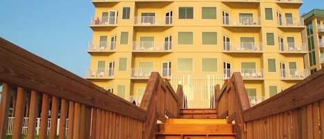 Beautiful Ocean Partial View with large balcony for relaxing & walks on beach.  