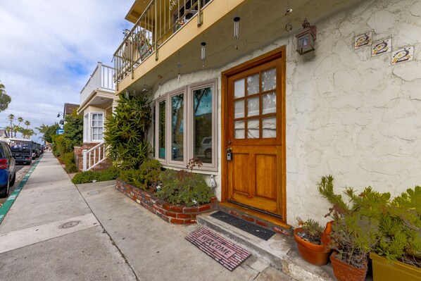 222CA - Entrance - Avalon Vacation Home