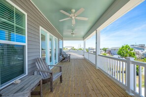 SeaWave-Front Porch