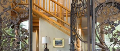 Entry - Home on the Range - Jackson Hole, WY - Luxury Villa Rental