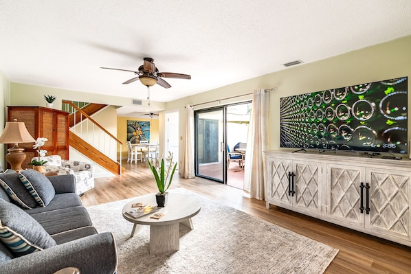 Living room opening up to courtyard