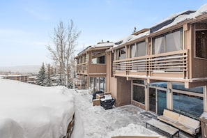 2-700UteAve805_24011502