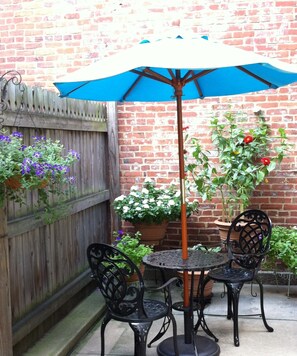 Outdoor patio (in spring, summer, and fall)