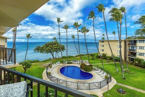 View from the lanai at Kanai A Nalu 414