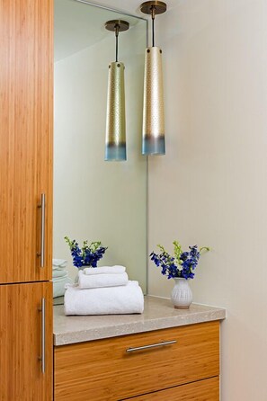 Primary Bathroom - Pearl at Jackson 202 - Jackson Hole, WY - Luxury Villa Rental