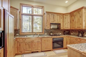 Indoors, Kitchen, Hardwood, Microwave, Oven