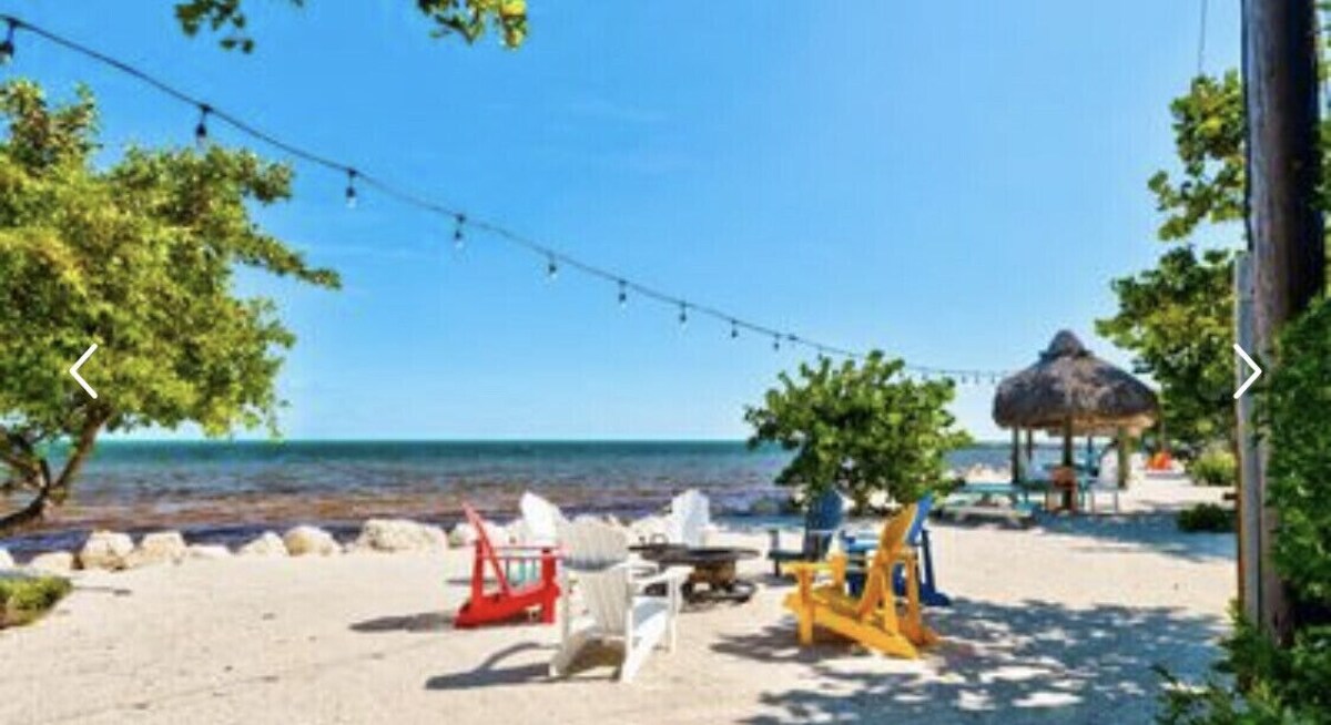 NEW! FREE GOLF CART! VOTED #1 RENTAL! CASA AZUL! PICKLEBALL-KAYAKS- BEACH- POOLS