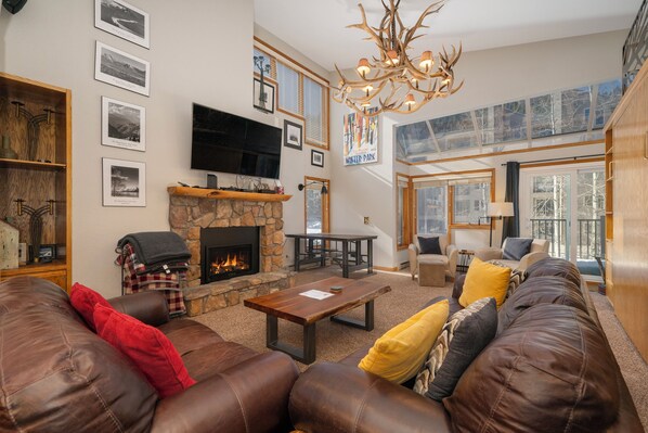 Living room - Large open living area