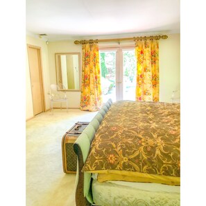 Master Bedroom w French Doors to Backyard
