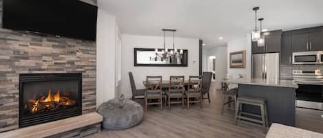 Large open floor plan plenty of seating options