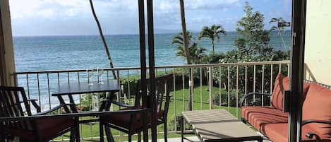 Private Oceanfront Dining... and Morning Coffee on the Lounge Sofa