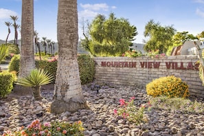 K0561 - Mountain View Villas - Sign