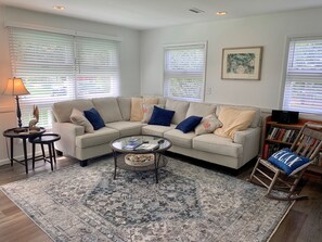 Living Area (alternate view)