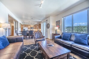 Open Floor Plan - Living area, dining area, and kitchen all flow together nicely with the open floor plan.