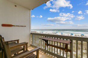 Private gulf-front balcony - Private gulf-front balcony