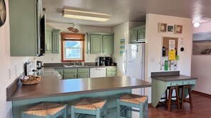 Modern kitchen with all the amenities 