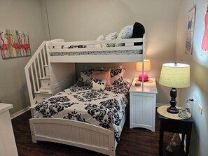 Wonderful Setup in 2nd bedroom!