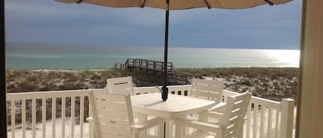 Gulf Side Balcony - Directly located on the Gulf of Mexico with steps to the beach walkover