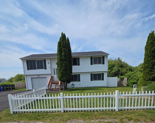 56 Exeter Blvd Narragansett RI  lovely split level home private back yard.