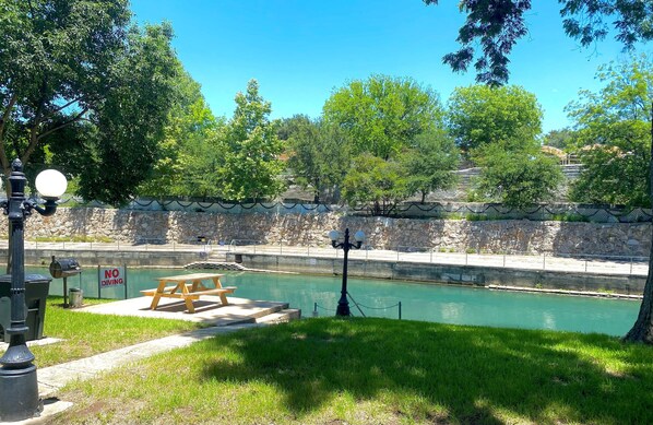 Comal River