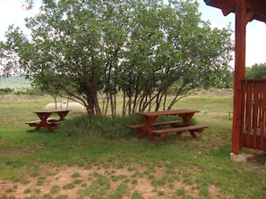 Picnic area by front of cabin