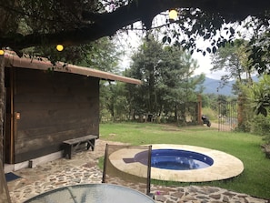Outdoor spa tub