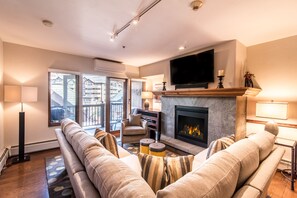 Fireplace, private deck, updated