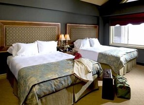 2nd Bedroom with 2 queen beds