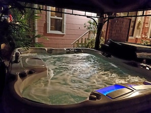 Free use of Commercial Size Hot Tub out your door, Open all year