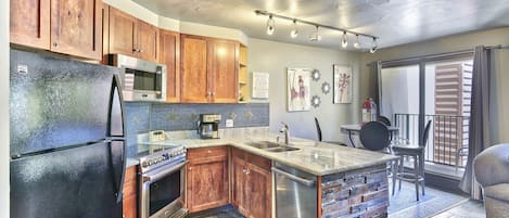 Open Floor Plan - Living area, dining area, and kitchen all flow together nicely with the open floor plan.