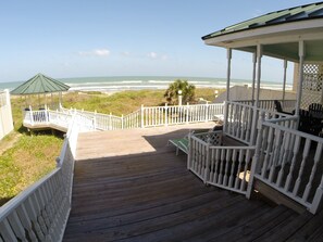 2nd Floor deck oceanside