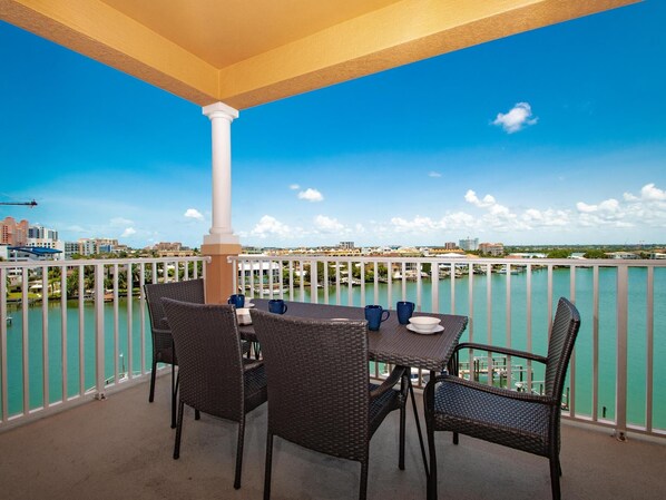 waterfront vacation rental condo Clearwater Beach