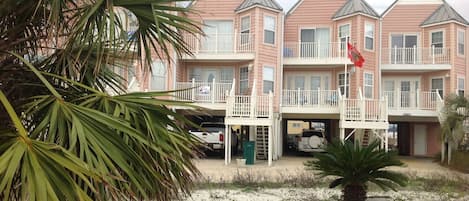 Pelican Point - Located in Pelican Complex directly across from the Gulf of Mexico